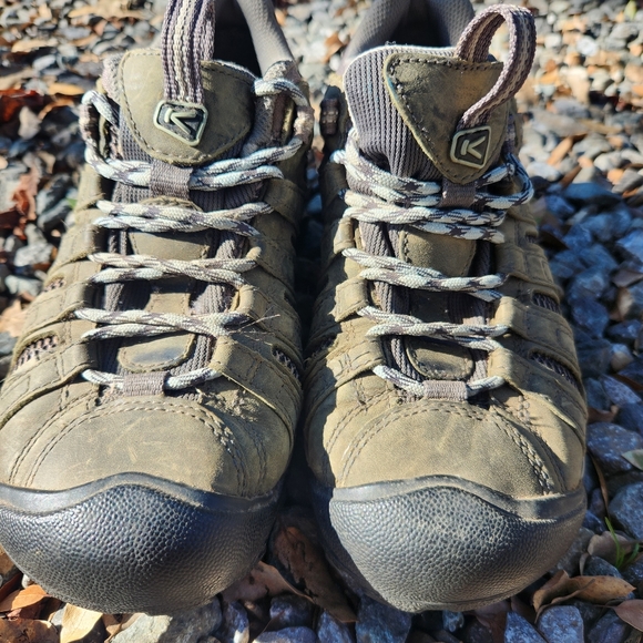 Keen Hiking Boots - Picture 2 of 7
